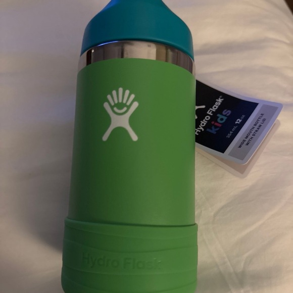 Hydro Flask Kids 12oz straw lid - Picture 4 of 5